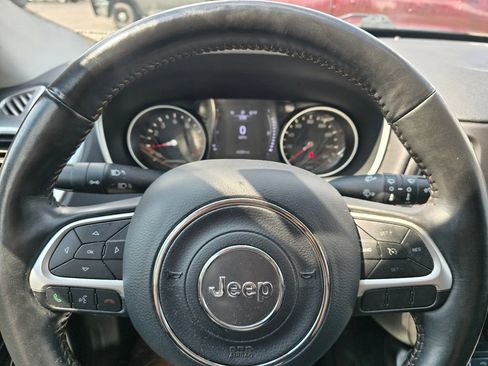 Used 2018 Jeep Compass Latitude w/ Cold Weather Group AWD/4WD image 13