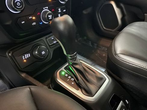 Used 2023 Jeep Renegade Limited AWD/4WD image 27