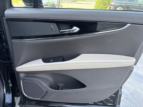 Certified 2022 Lincoln Nautilus FWD w/ Premium Package image 19