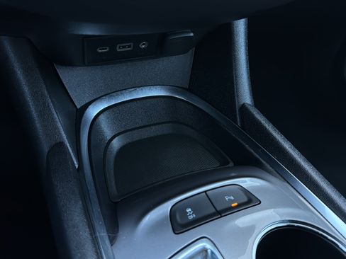 Used 2024 Chevrolet Malibu LT FWD image 19