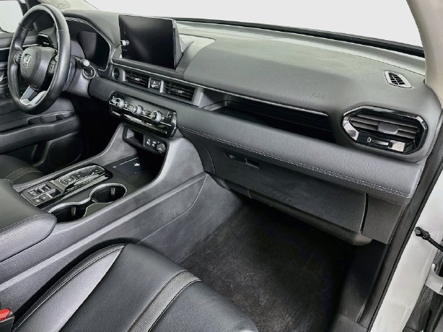 Certified 2024 Honda Pilot Touring image 36