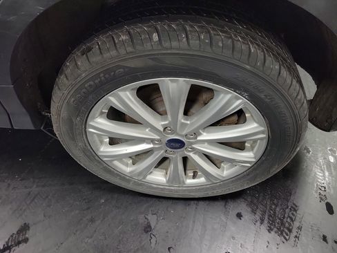 Used 2019 Ford Escape SEL AWD/4WD image 11