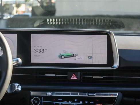 Certified 2025 Hyundai Ioniq 6 SEL image 18