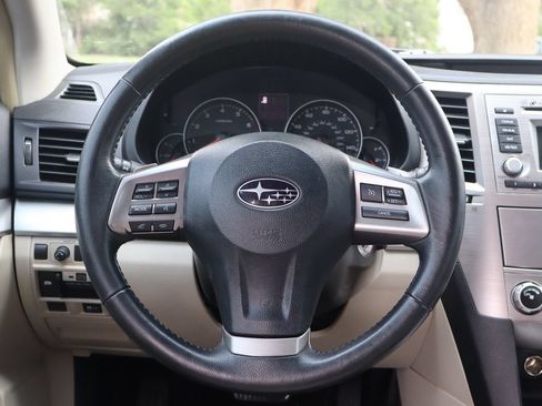 Used 2014 Subaru Outback 2.5i Premium AWD/4WD image 18