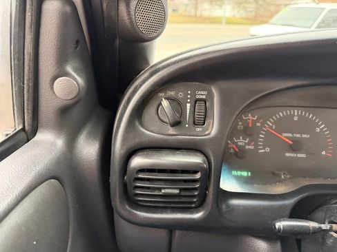 Used 2002 Dodge Ram 2500 Truck SLT image 6