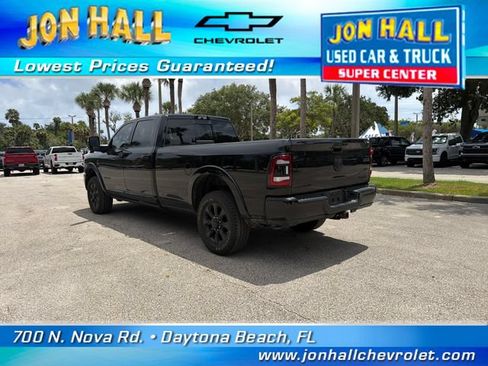 Used 2024 RAM 3500 Limited w/ Night Edition AWD/4WD image 7