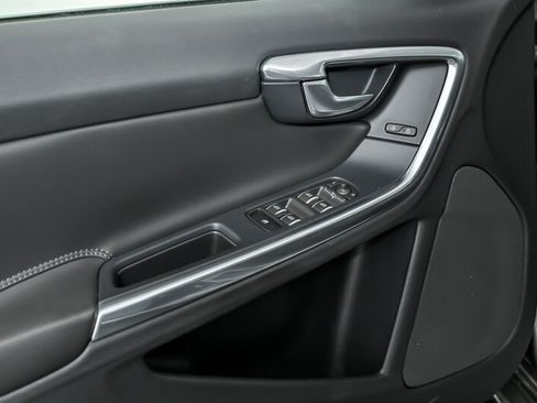 Used 2018 Volvo S60 T5 Inscription FWD image 15
