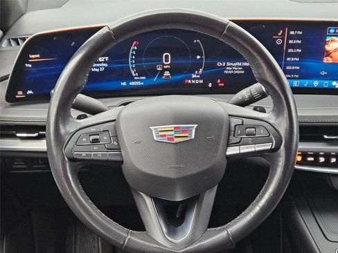 Used 2024 Cadillac XT4 Premium Luxury FWD image 12