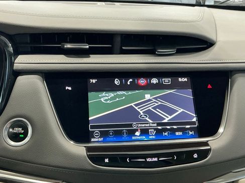 Used 2017 Cadillac XT5 Luxury w/ Driver Awareness Package FWD image 8