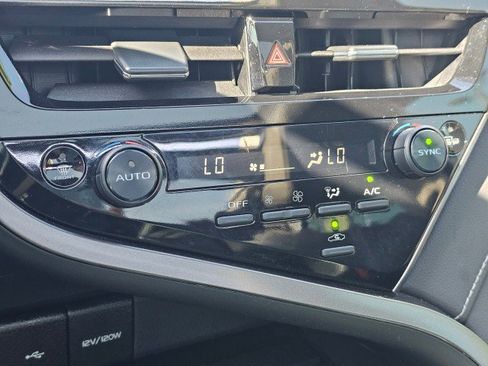 Used 2024 Toyota Camry XSE FWD image 34