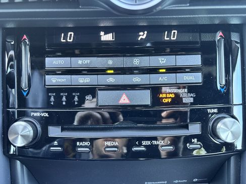 Used 2025 Lexus IS 350 F Sport RWD image 29