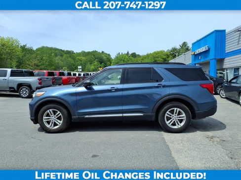 Used 2020 Ford Explorer XLT w/ Equipment Group 202A AWD/4WD image 4