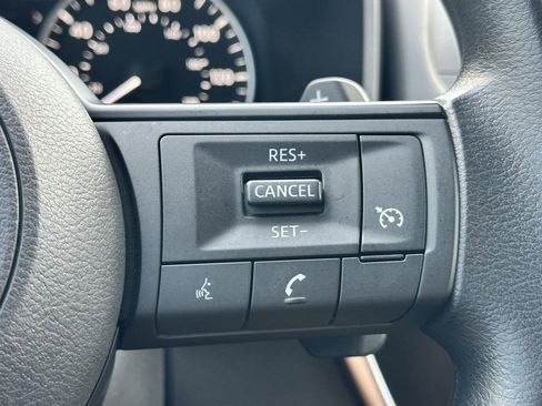 Used 2023 Nissan Rogue S image 13