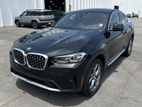 Used 2025 BMW X4 xDrive30i AWD/4WD image 5