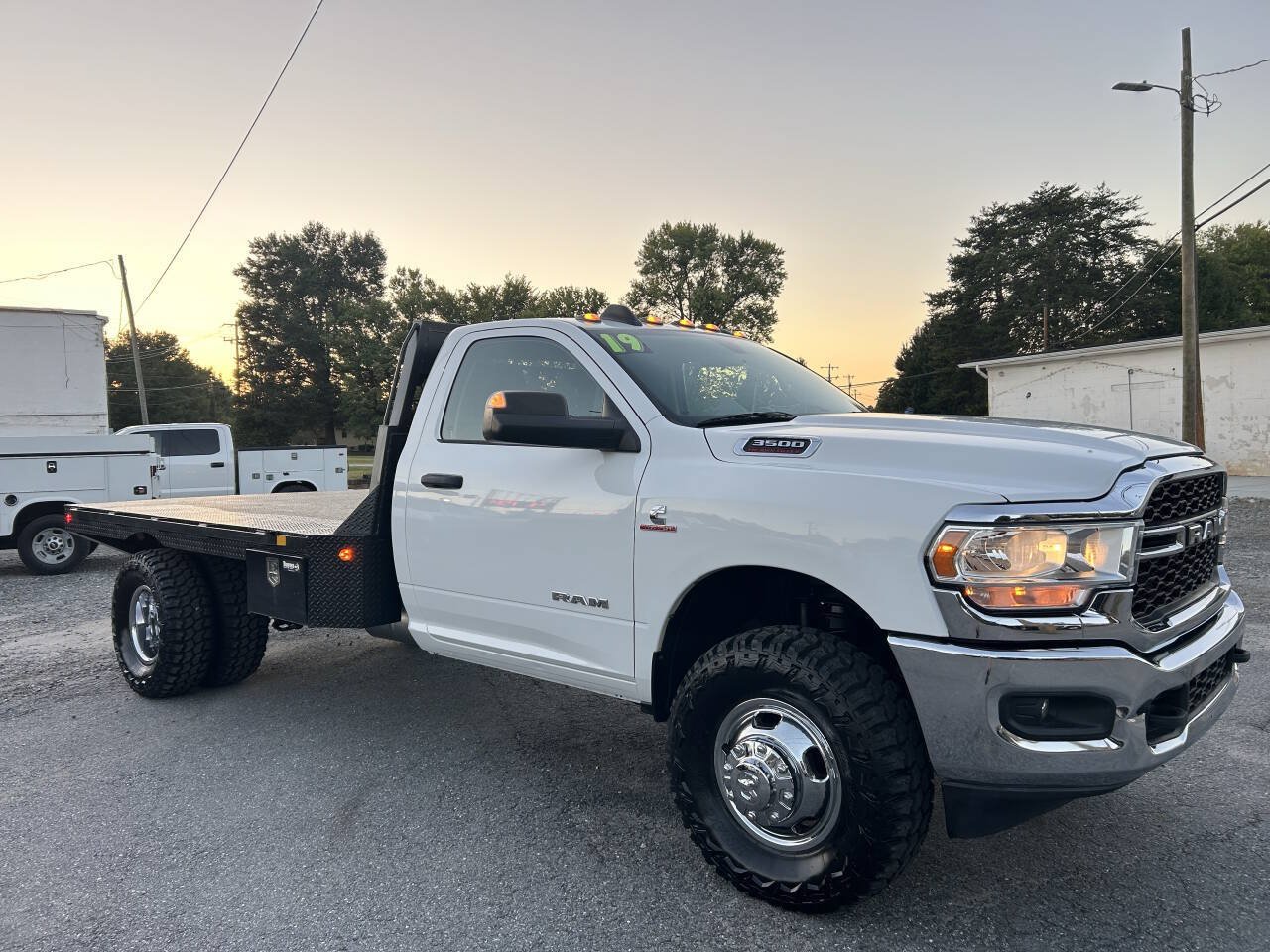 Used 2019 RAM 3500 Tradesman AWD/4WD image 4