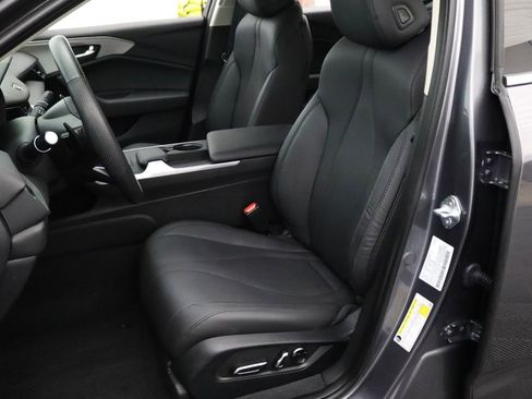 Used 2023 Acura TLX FWD image 2