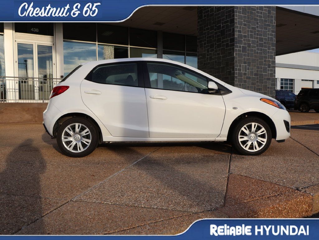 Used 2014 MAZDA MAZDA2 Sport FWD image 32