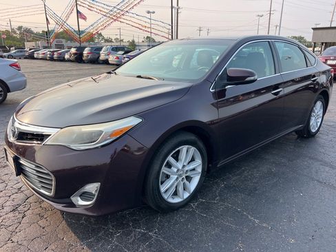 Used 2013 Toyota Avalon image 3