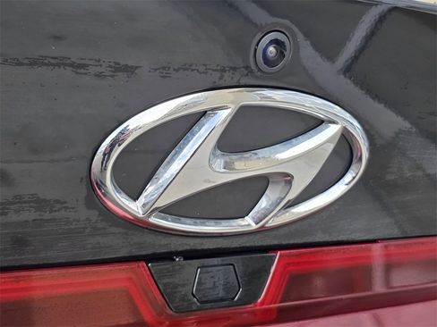 Used 2023 Hyundai Elantra SEL image 13