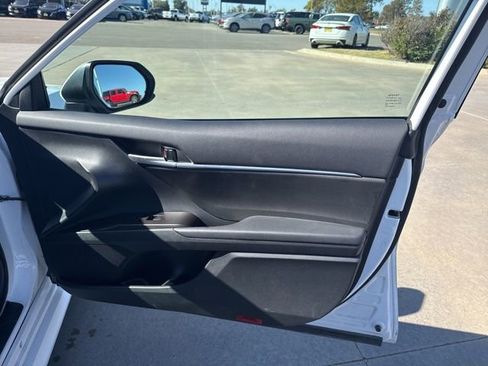 Used 2024 Toyota Camry LE image 11