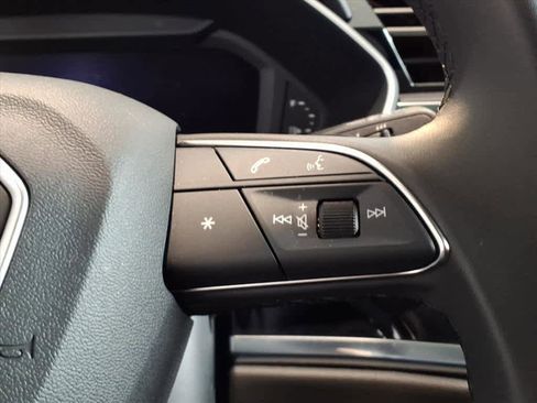 Certified 2025 Audi Q3 2.0T Premium Plus w/ Premium Plus Package image 16