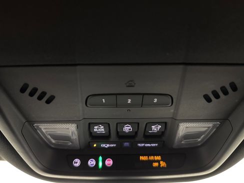 Used 2023 Buick Enclave Essence w/ Experience Buick Package image 52