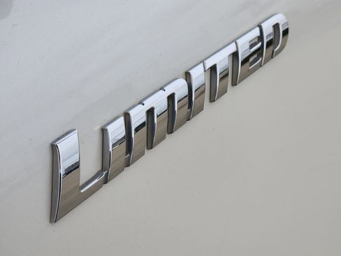 Used 2013 Toyota Highlander Limited image 12