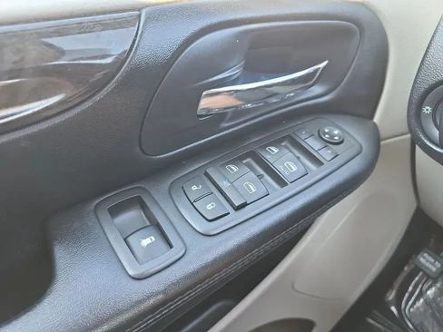 Used 2016 Dodge Grand Caravan SE w/ Quick Order Package 29E SE FWD image 21