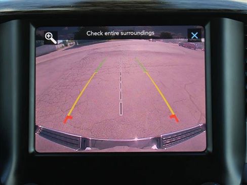 Used 2019 RAM 1500 Laramie w/ Off Road Group AWD/4WD image 17
