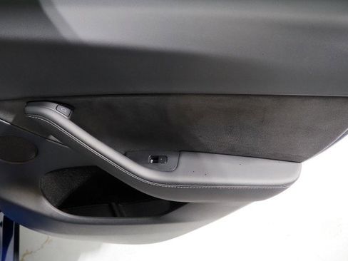 Used 2025 Tesla Model Y Long Range image 57