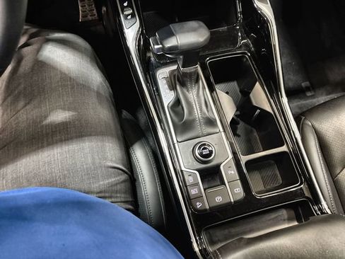 Certified 2024 Kia Sorento SX image 24