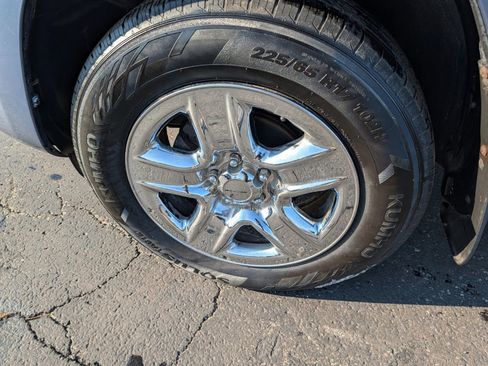 Used 2011 Toyota RAV4 4WD image 10