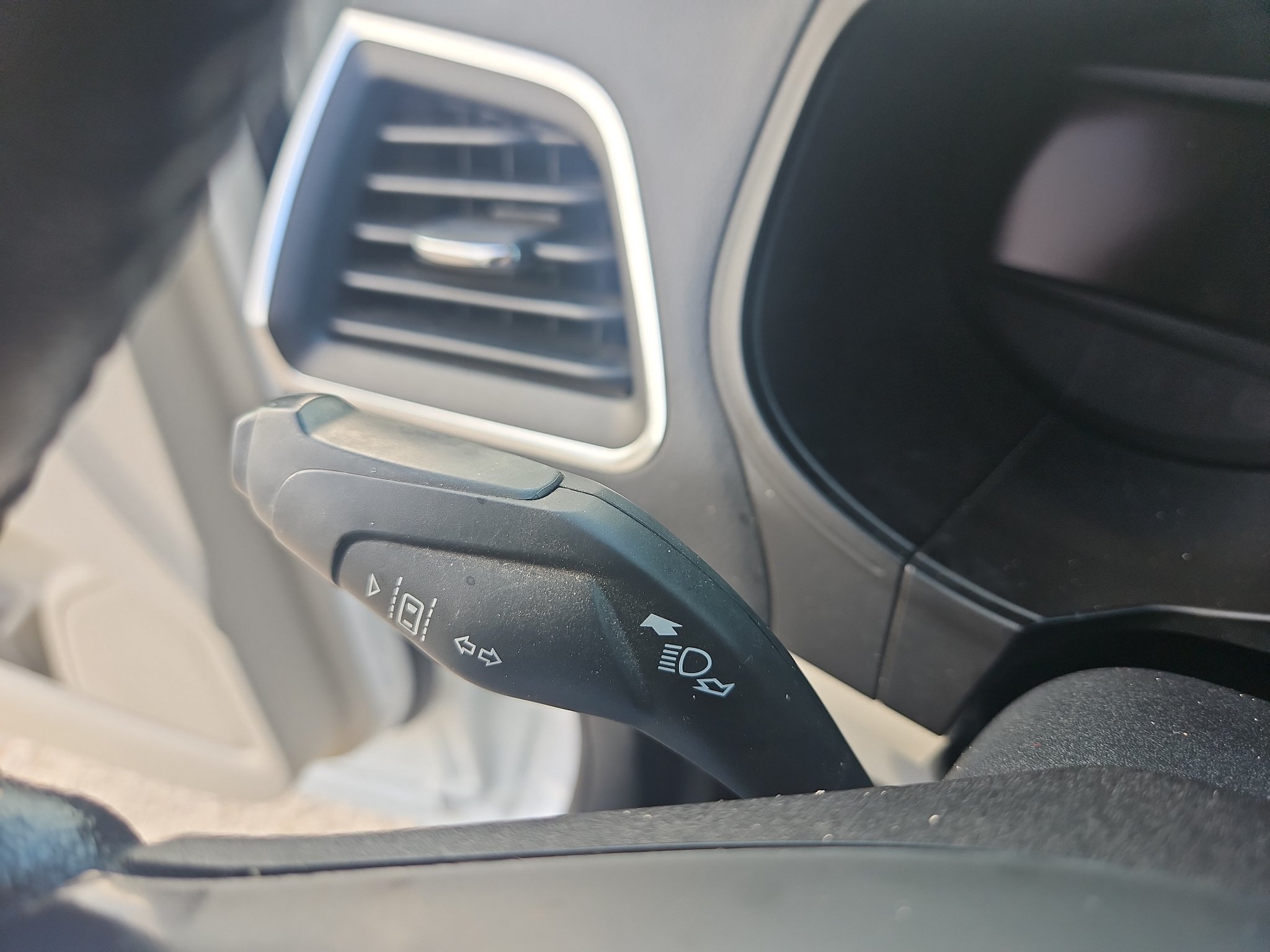 Used 2022 Ford Edge Titanium AWD/4WD image 15