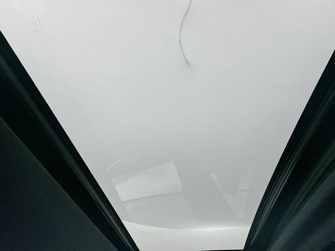 Used 2021 Toyota Corolla SE w/ SE Premium Package image 20