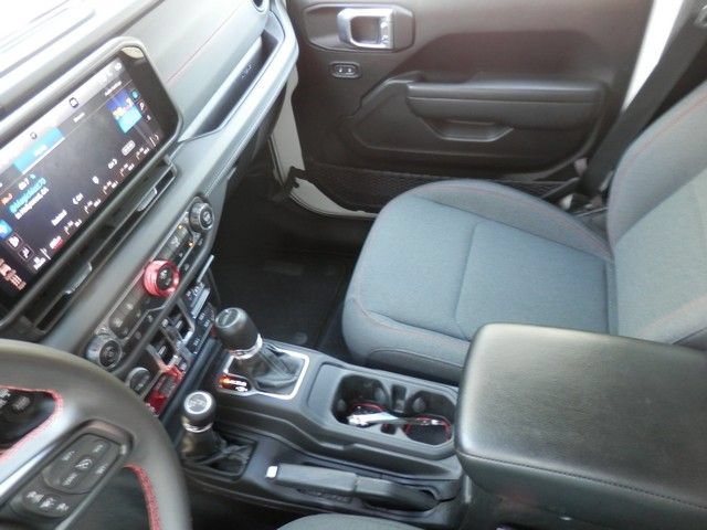 Used 2024 Jeep Gladiator Rubicon AWD/4WD image 25