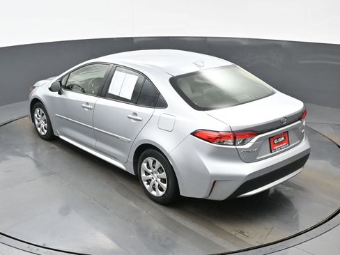 Used 2021 Toyota Corolla LE image 35