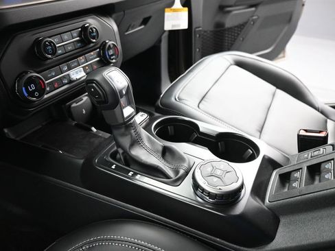 New 2026 Ford Bronco Outer Banks AWD/4WD image 15