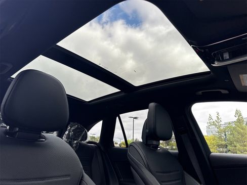 New 2026 Mercedes-Benz GLC 300 4MATIC image 17
