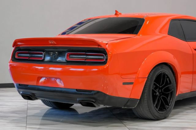 Used 2018 Dodge Challenger SRT Hellcat RWD image 11