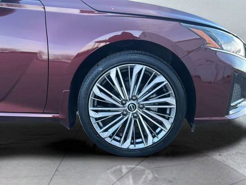 Used 2024 Nissan Altima 2.5 SL image 28