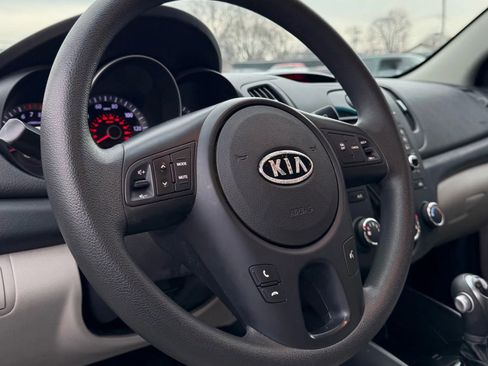 Used 2012 Kia Forte EX image 11