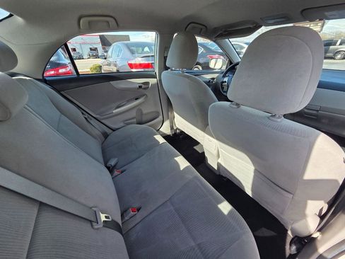Used 2013 Toyota Corolla LE image 16