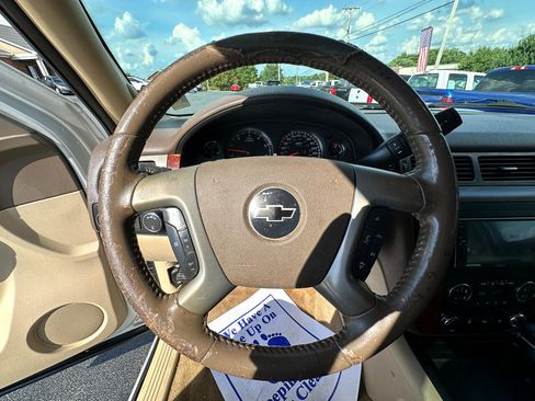 Used 2010 Chevrolet Tahoe LT image 12