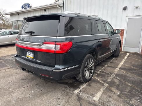Used 2021 Lincoln Navigator L Reserve w/ Luxury Package image 3