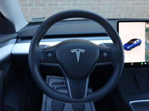 Used 2023 Tesla Model 3 Standard Range image 31