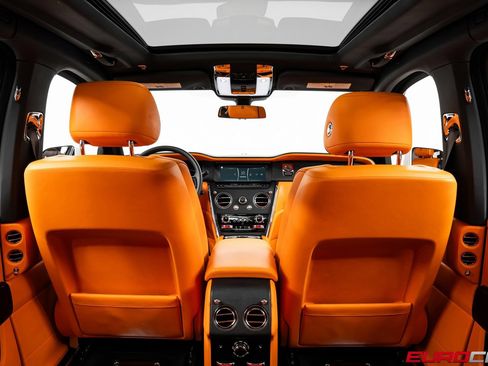 Used 2022 Rolls-Royce Cullinan image 24