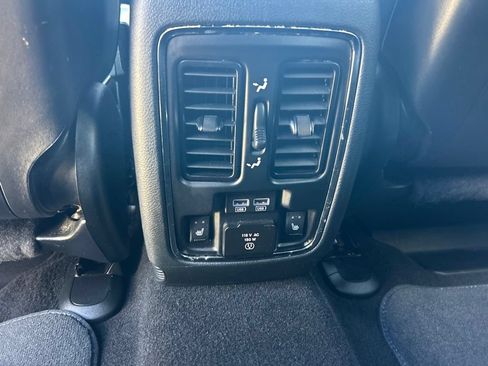 Used 2020 Jeep Grand Cherokee Trailhawk w/ Trailhawk Luxury Group AWD/4WD image 15