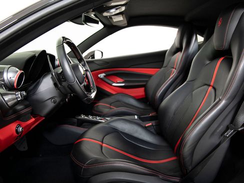 Certified 2020 Ferrari F8 Tributo RWD image 5