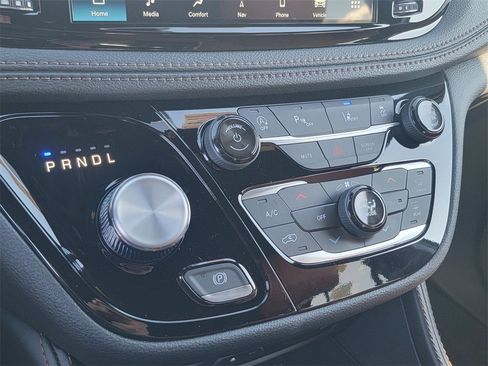 New 2026 Chrysler Pacifica Pinnacle image 18