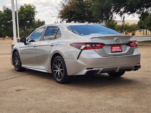 Used 2023 Toyota Camry SE FWD image 4